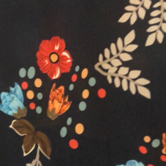 NWOT Zulily floral top - Picture 3 of 5